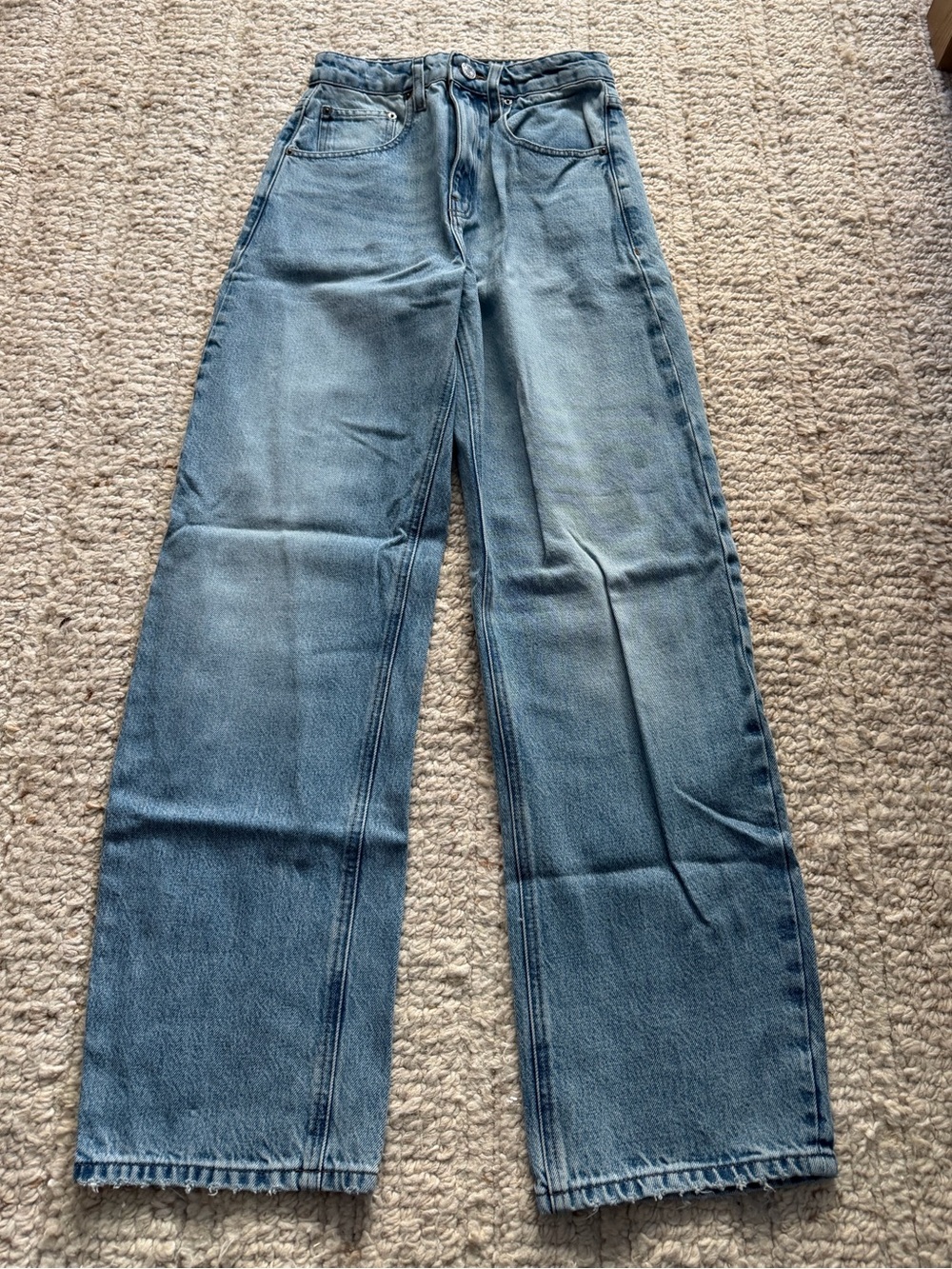 Frame Denim Wide-Leg High-Rise Jeans in Light Blue Wash